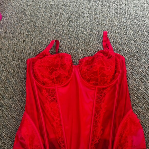 Red Corset - Picture 3 of 7